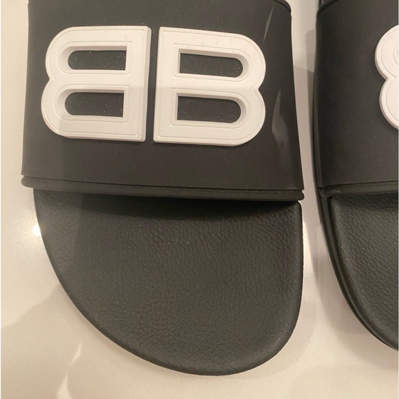 Balenciaga BB Pool Clogs / Slides- Women’s - Picture 5 of 11